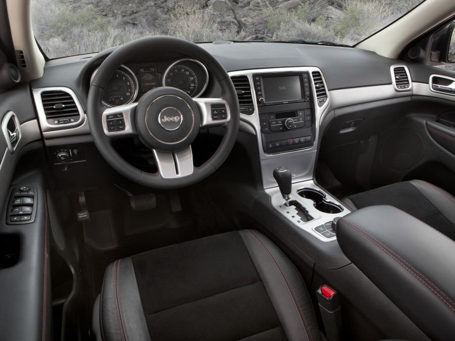  Jeep Grand Cherokee Trailhawk 2012 года  (фото 2 из 7)